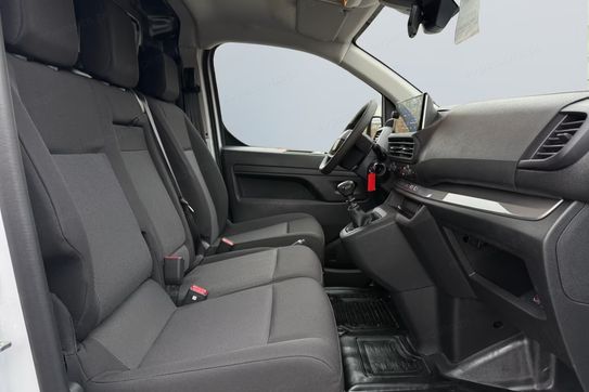 Toyota ProAce Long Active
