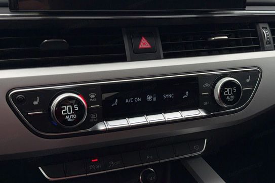 Audi A4 35 TFSI mHEV S Line