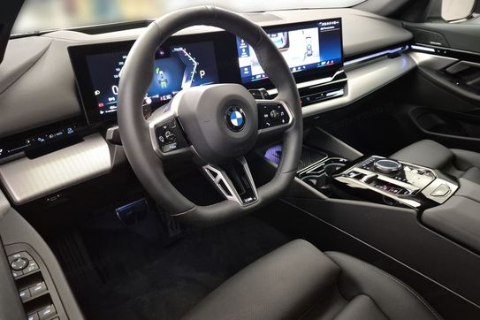 BMW Seria 5 520d xDrive mHEV M Sport aut