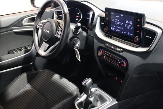 Kia Ceed 1.5 T-GDI M