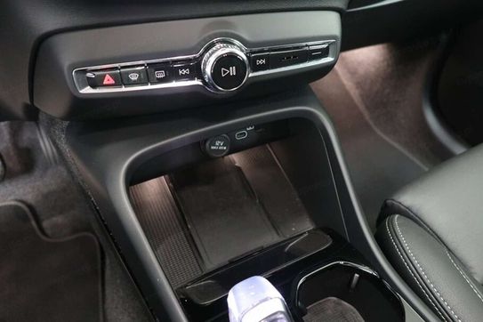 Volvo XC40 B4 Plus Dark