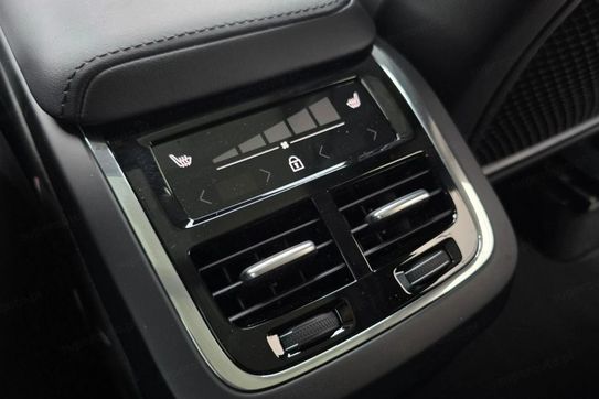 Volvo XC60 B5 B AWD Ultra Dark aut