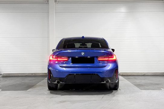 BMW Seria 3 330i xDrive M Sport