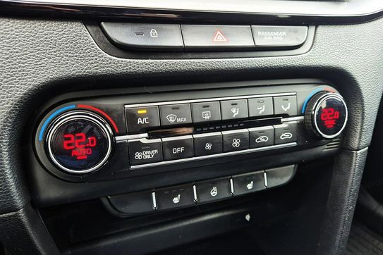 Kia Ceed 1.6 GDI PHEV L Business Line DCT