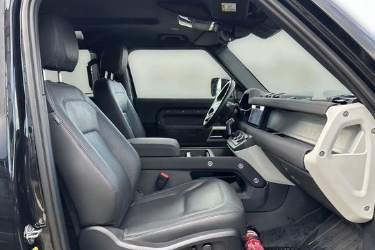 Land Rover Defender 90 D300  SE