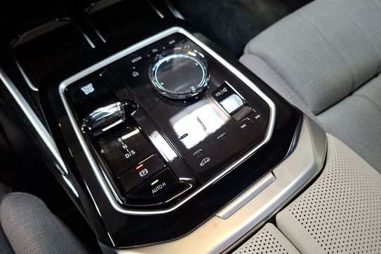BMW Seria 7 750e PHEV xDrive