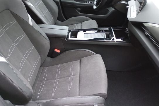 Opel Astra VI GS aut  1.2 T