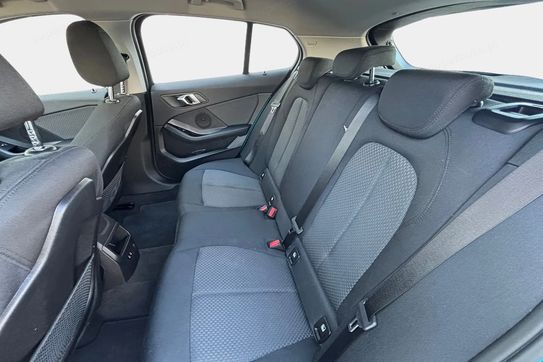 BMW Seria 1 118i Advantage