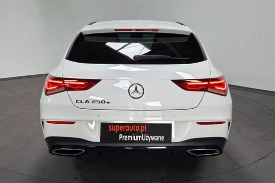 Mercedes CLA Shooting Brake 250 e AMG Line
