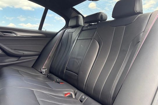 BMW Seria 5 M5