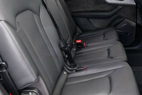 Audi Q7 50 TDI quattro S Line