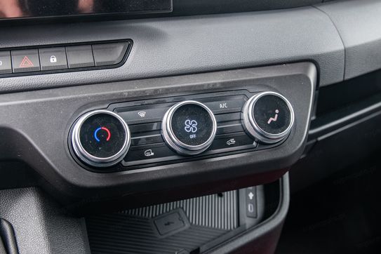 Renault Master L3 Zabudowa 8EP + Tył spanie