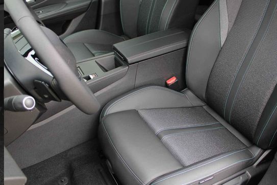 Peugeot 408 Allure e-DCS 1.2 mHEV