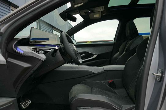 Peugeot 3008 GT e-DCS6 1.2 mHEV