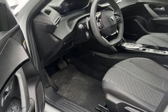 Peugeot 2008 PureTech Allure S&S EAT8