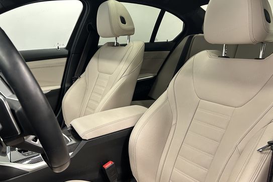 BMW Seria 3 330i xDrive M Sport