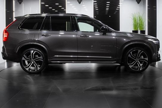 Volvo XC90 T8 AWD Plug-In Hybrid Plus Dark 7os aut