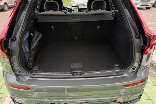 Volvo XC60 T6 Plug-In Hybrid AWD Ultra Dark aut