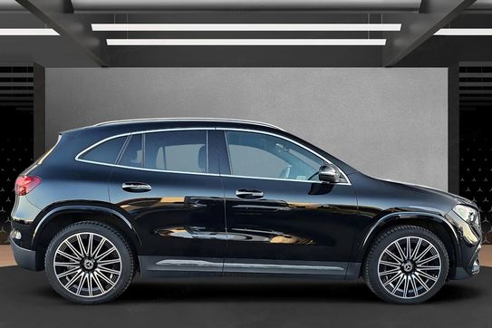 Mercedes GLA 200 d 4-Matic AMG Line 8G-DCT