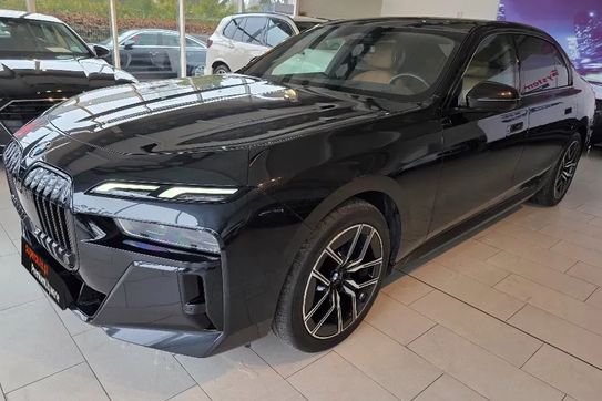 BMW Seria 7 740d xDrive M Sport sport-aut
