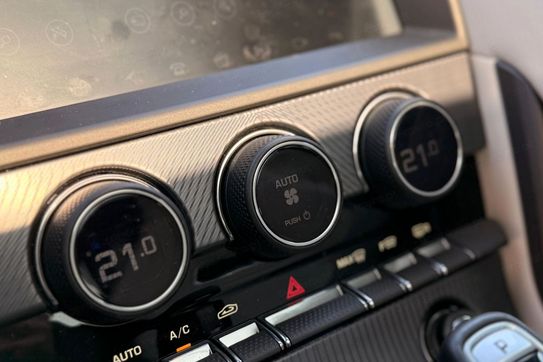 Jaguar F-Type 2.0 Turbo R-Dynamic Black aut