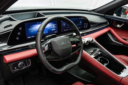 Omoda 9 1.5 Super Hybrid Exclusive AWD