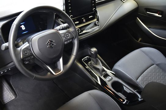 Suzuki Swace Elegance 1.8 Hybrid CVT