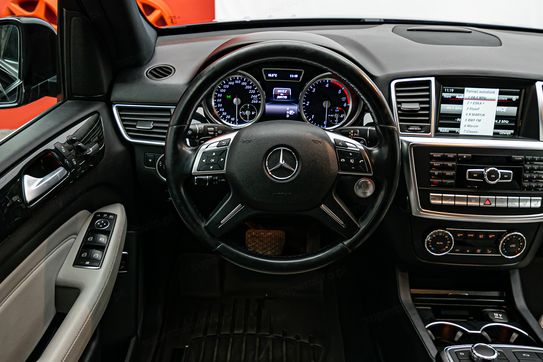 Mercedes ML 350 BlueTec 4-Matic