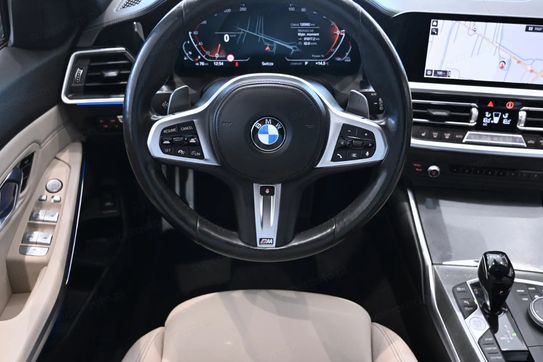 BMW Seria 3 330i xDrive M Sport sport-aut