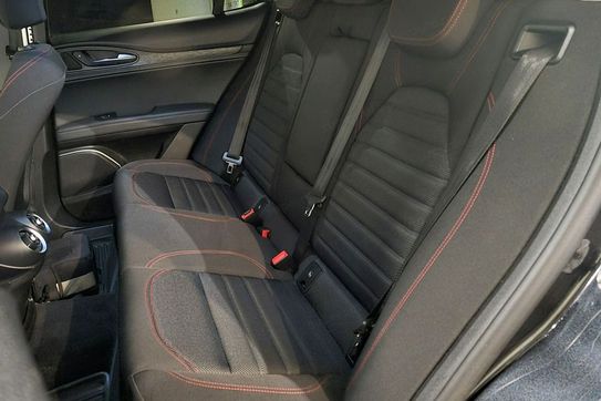 Alfa Romeo Stelvio Turbo Business Q4