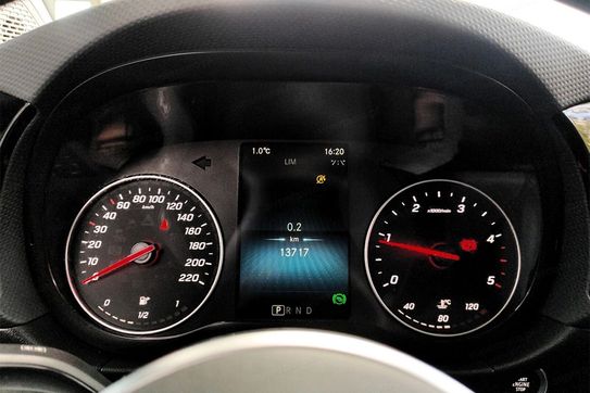 Mercedes T klasa T180d AT