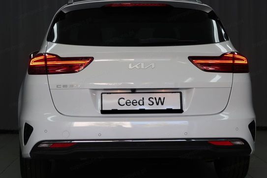 Kia Ceed 1.5 T-GDI Tribute DCT