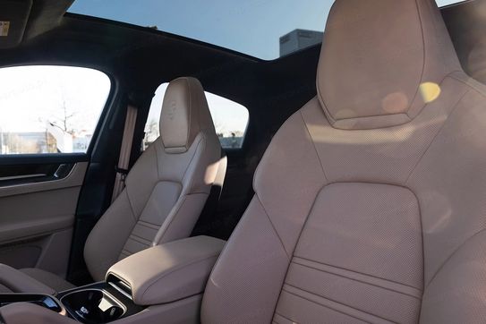 Porsche Cayenne Coupe Black Edition