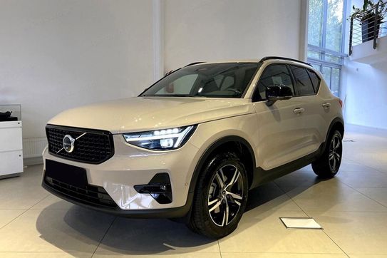 Volvo XC40 B3 Plus Dark