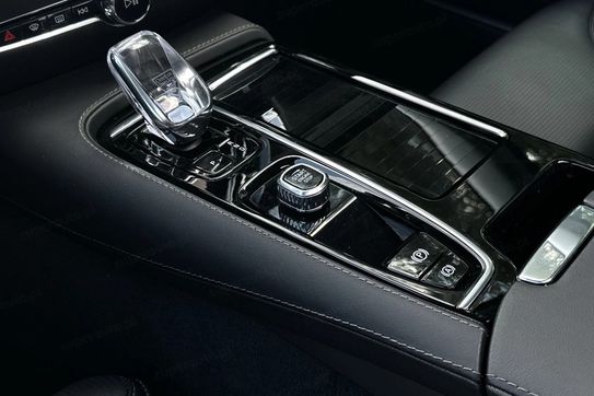 Volvo V60 T6 AWD Plug-In Hybrid Plus Dark