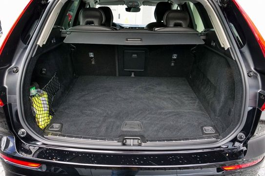 Volvo XC60 B4 B Plus Dark aut