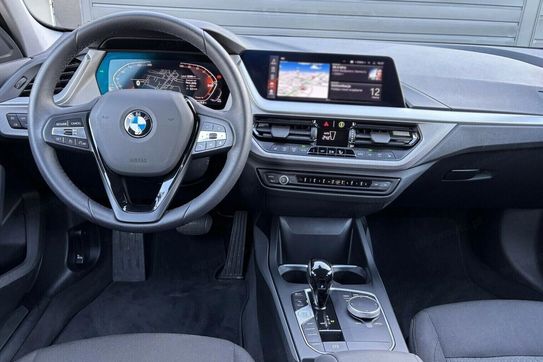 BMW Seria 1 118i Advantage aut