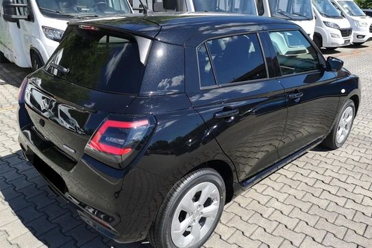 Suzuki Swift Premium Plus 1.2 Dualjet CVT SHVS
