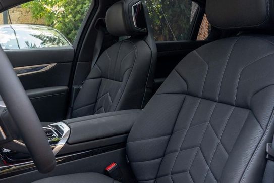 BMW Seria 7 740d xDrive M Sport