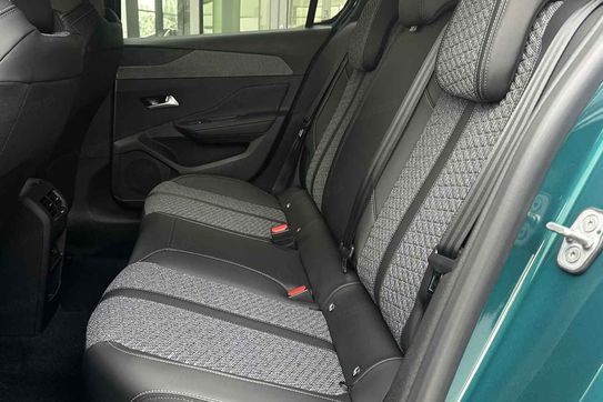 Peugeot 308 Allure 1.2 mHEV e-DCS6