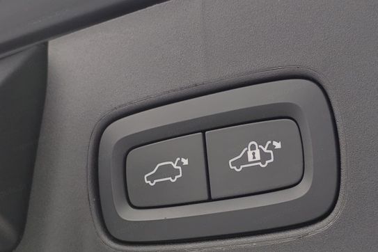 Volvo V90 T6 AWD Plug-In Hybrid Plus Bright aut