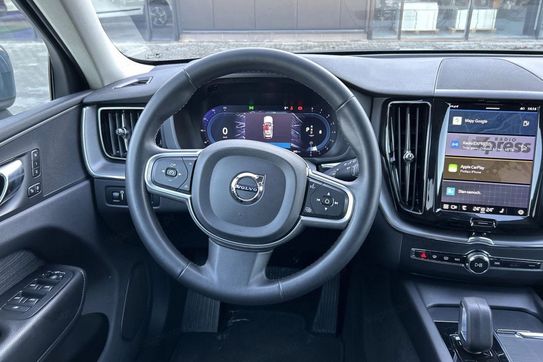 Volvo XC60 B5 B AWD Momentum Pro aut