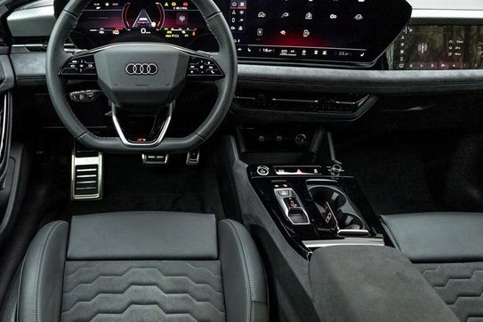 Audi A6 E-tron quattro