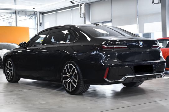 BMW Seria 7 740d xDrive M Sport