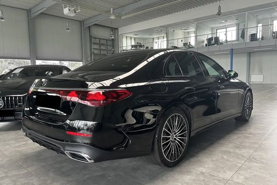Mercedes Klasa E 200 4-Matic AMG