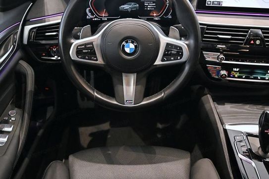 BMW Seria 5 530d xDrive mHEV M Sport sport-aut