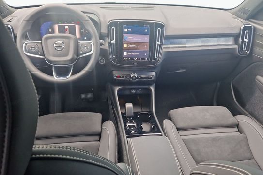 Volvo XC40 B3 Plus Dark aut
