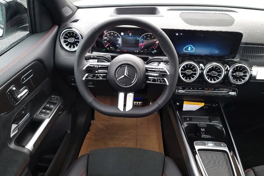 Mercedes GLB 220 4-Matic AMG Line