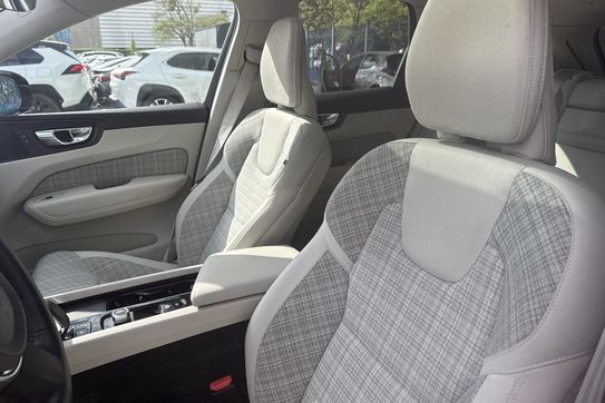 Volvo XC60 T6 Plug-In Hybrid AWD Core