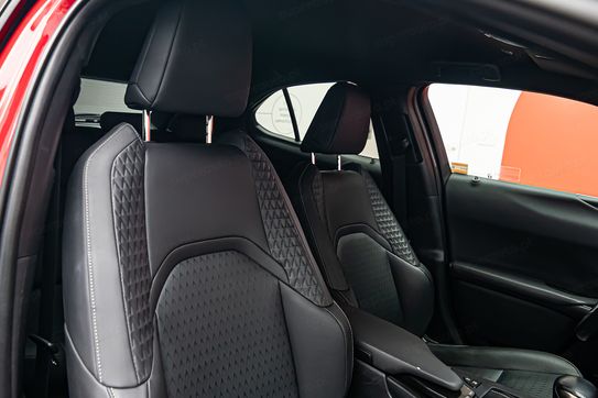 Lexus UX 250h